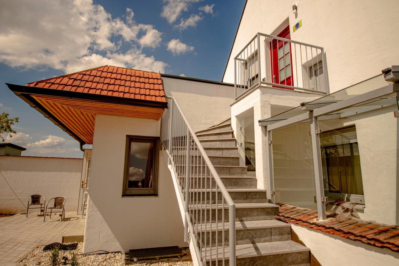 Dasweinberg Contactless Check-In Podersdorf am See Exterior photo